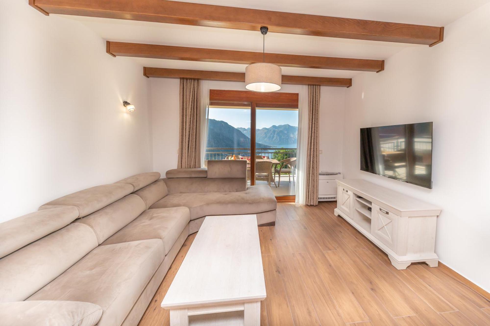 Red Hill Apartment Kotor Bagian luar foto