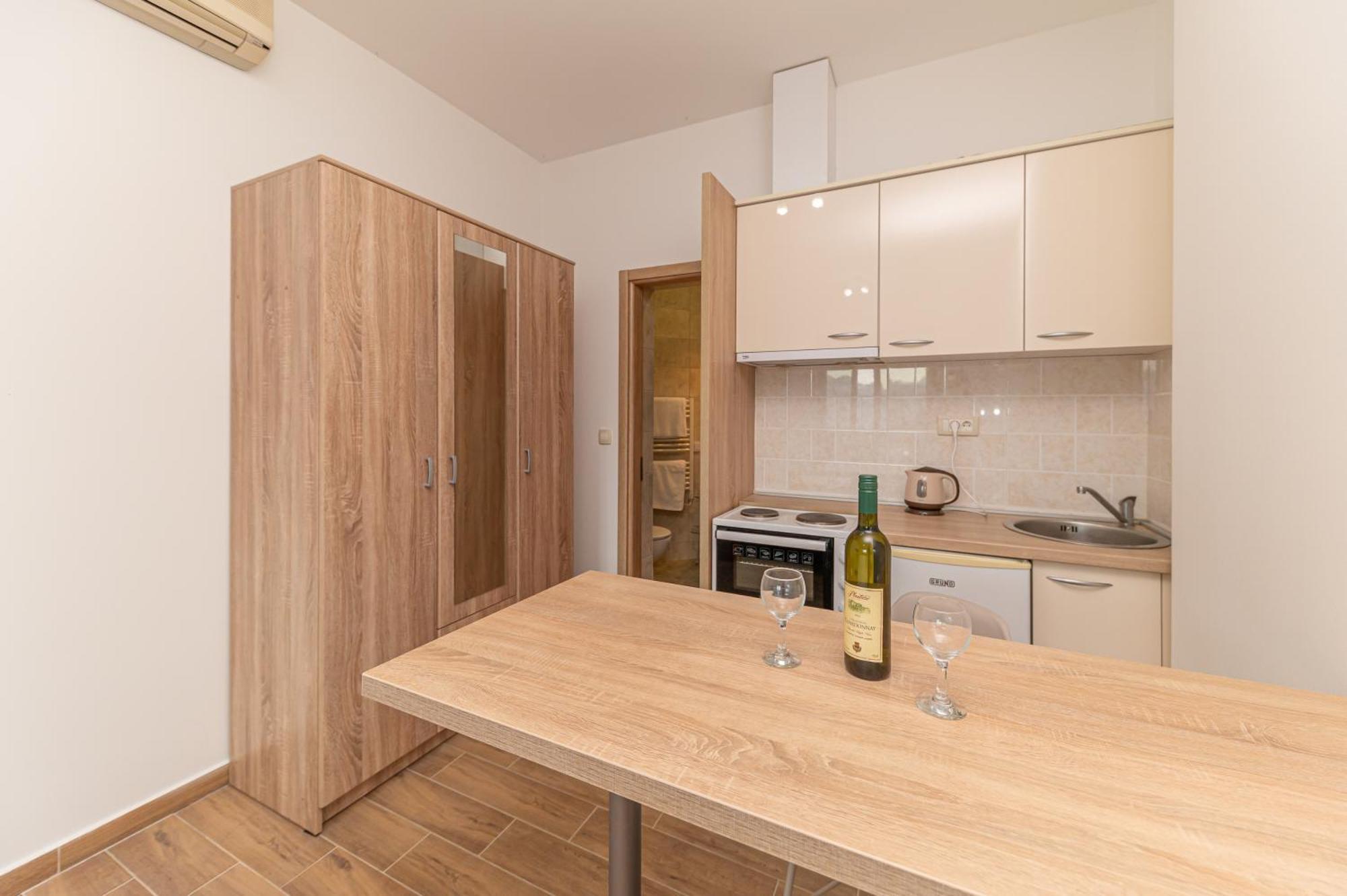 Red Hill Apartment Kotor Bagian luar foto