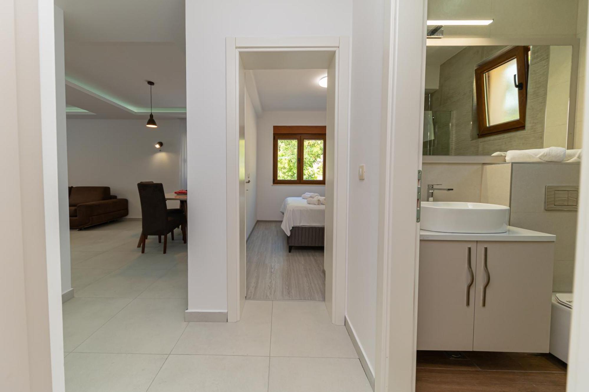 Red Hill Apartment Kotor Bagian luar foto